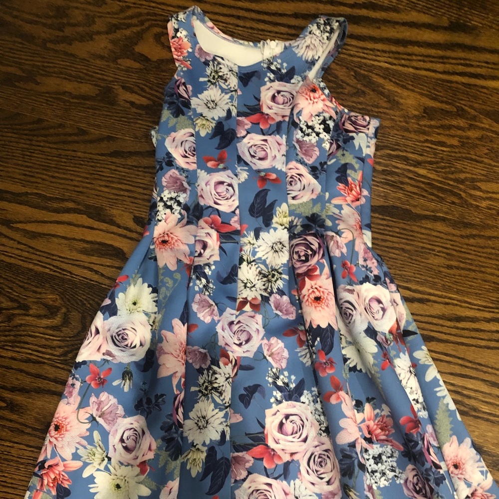 Pleated flower dress